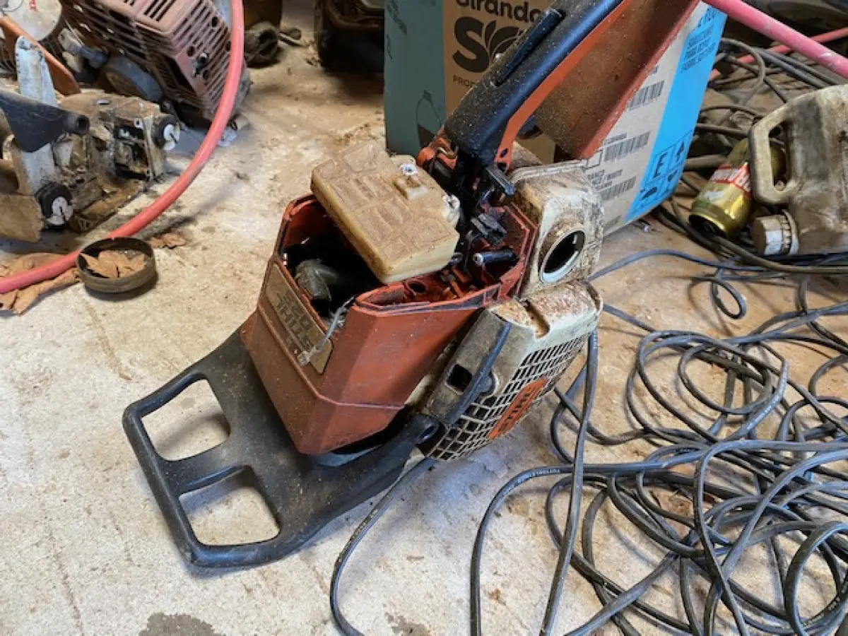 LOTE 028 - Motossera