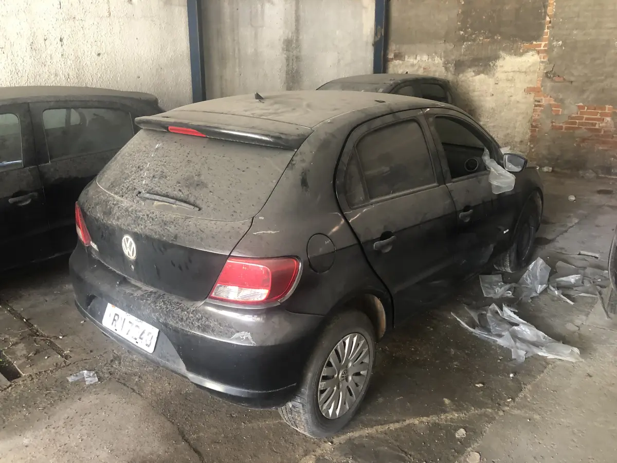 LOTE 002 - VW/gol 1.0, placas IRN 7248, ano/modelo 2011/2011