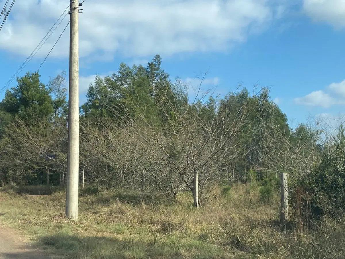 LOTE  - TERRENO NA ZONA URBANA DE ARARICÁ