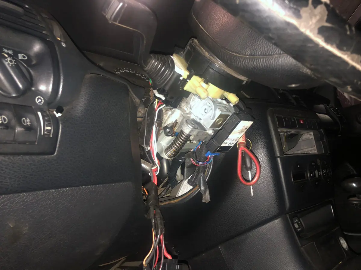 LOTE  - VEÍCULO GM/VECTRA CD 2000