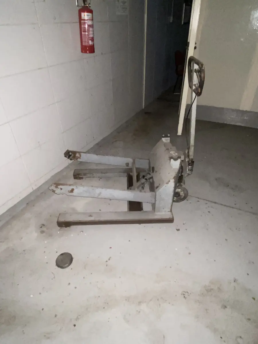 LOTE 003 - MÁQUINAS E BENS DO COMPLEXO