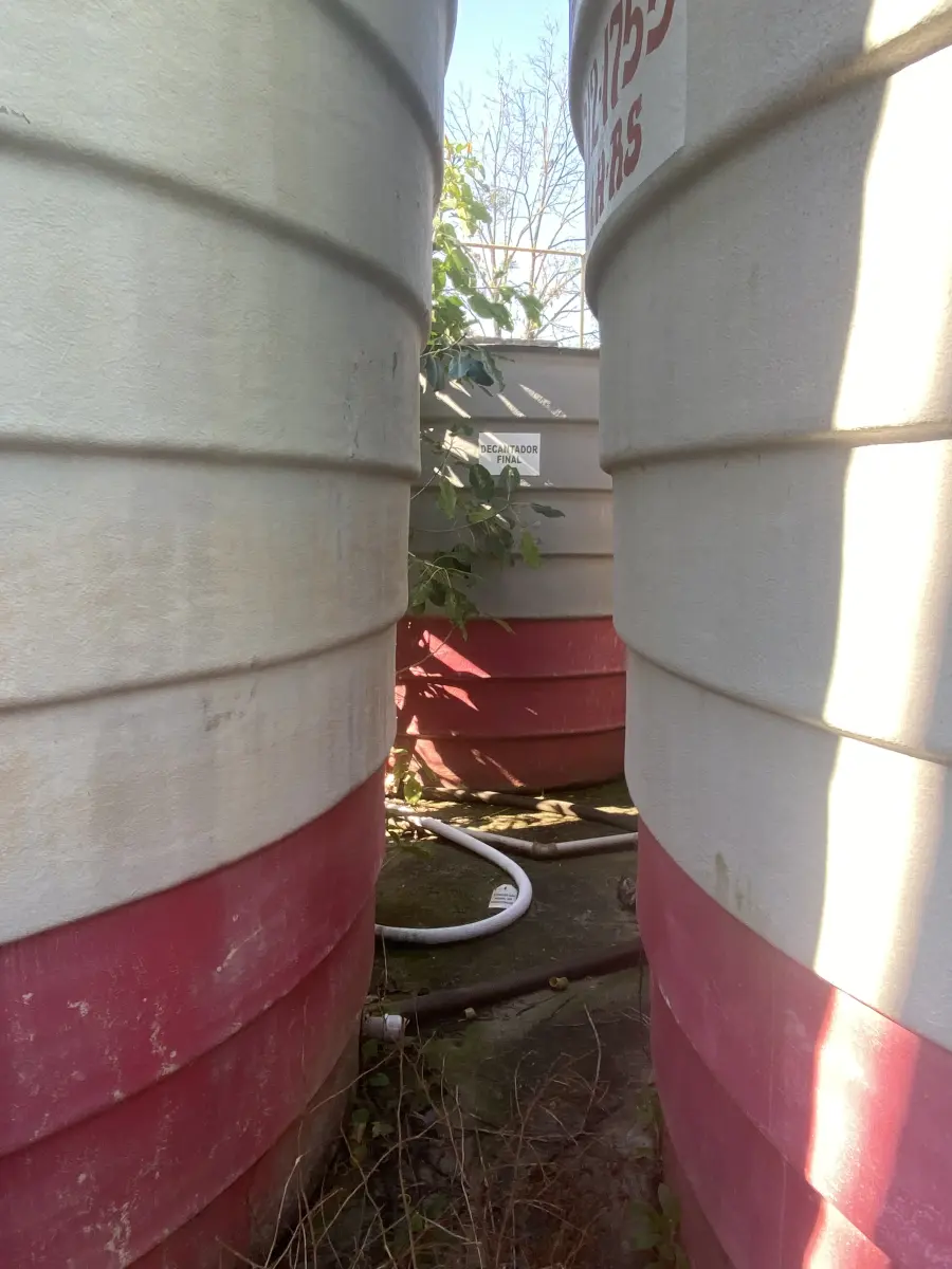 LOTE 003 - MÁQUINAS E BENS DO COMPLEXO