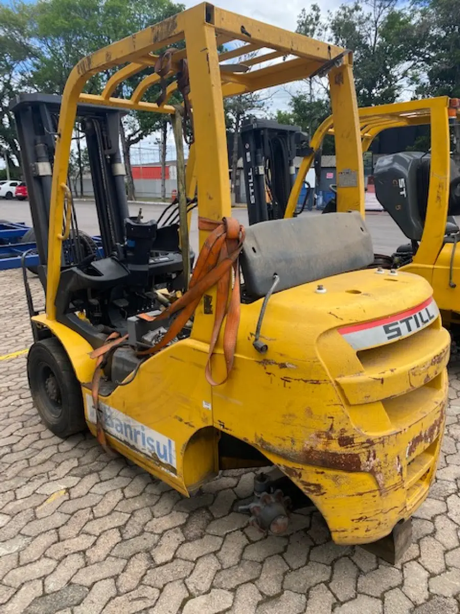 LOTE 002 - Empilhadeira Still CLX25