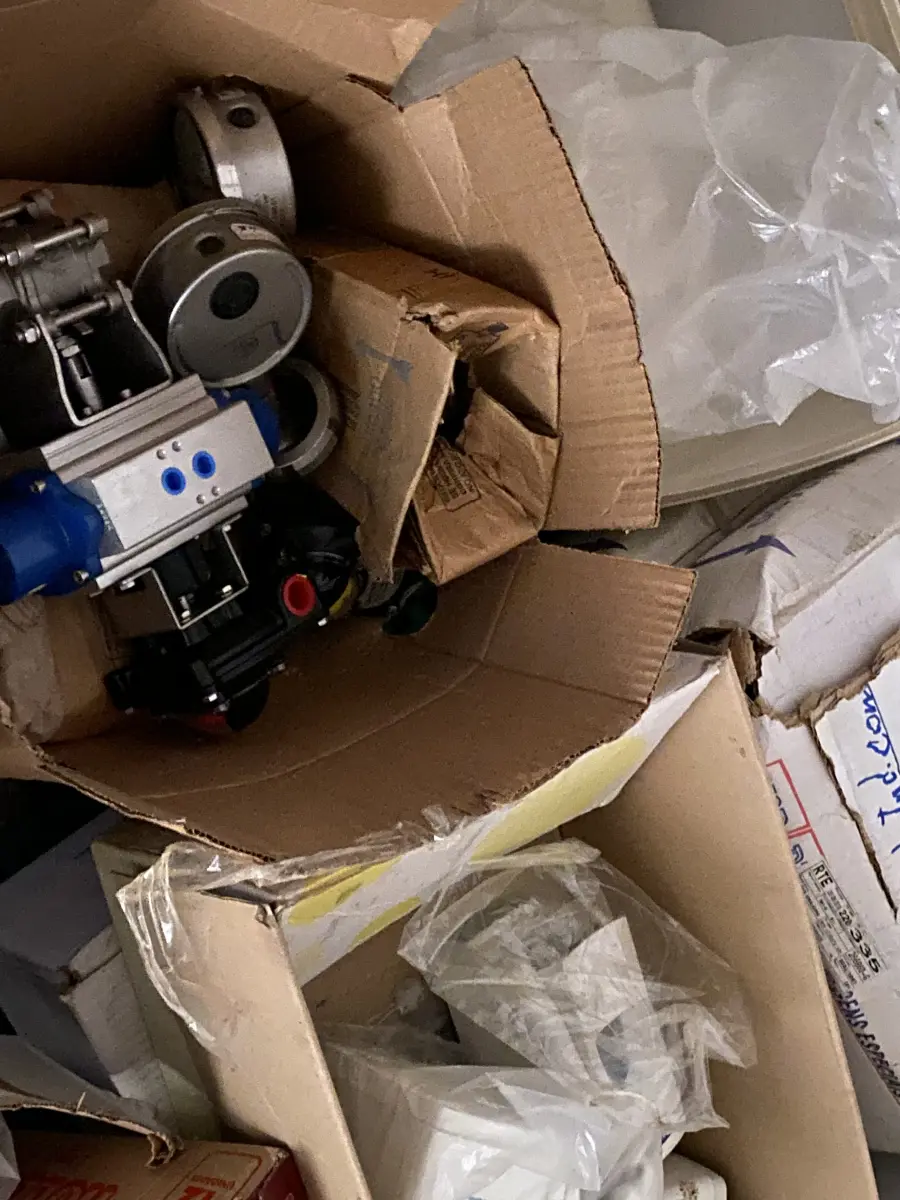 LOTE 001 - Imóvel e maquinas para laticínio