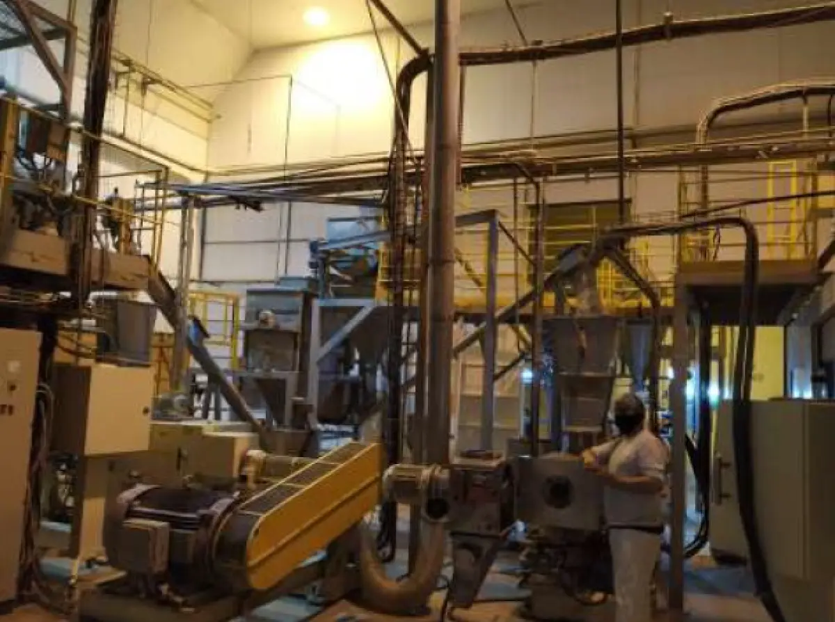 LOTE 1 - VENDA DA UPI COM MÁQUINAS, FUNDO DE COMÉRCIO, MANUTENÇÃO DE EMPREGOS, ETC. VER EDITAL