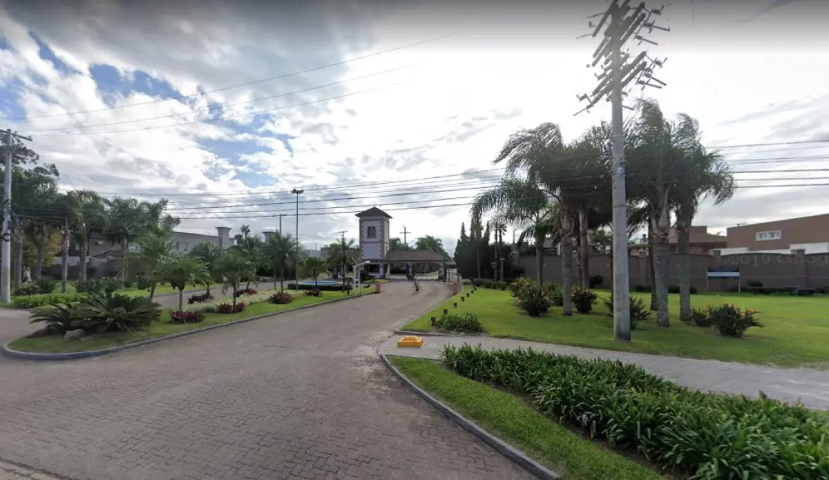 LOTE 1 - TERRENO ESQUINA NO COND. PORTO CORONADO EM CAPÃO DA CANOA (LOTE A VISTA)