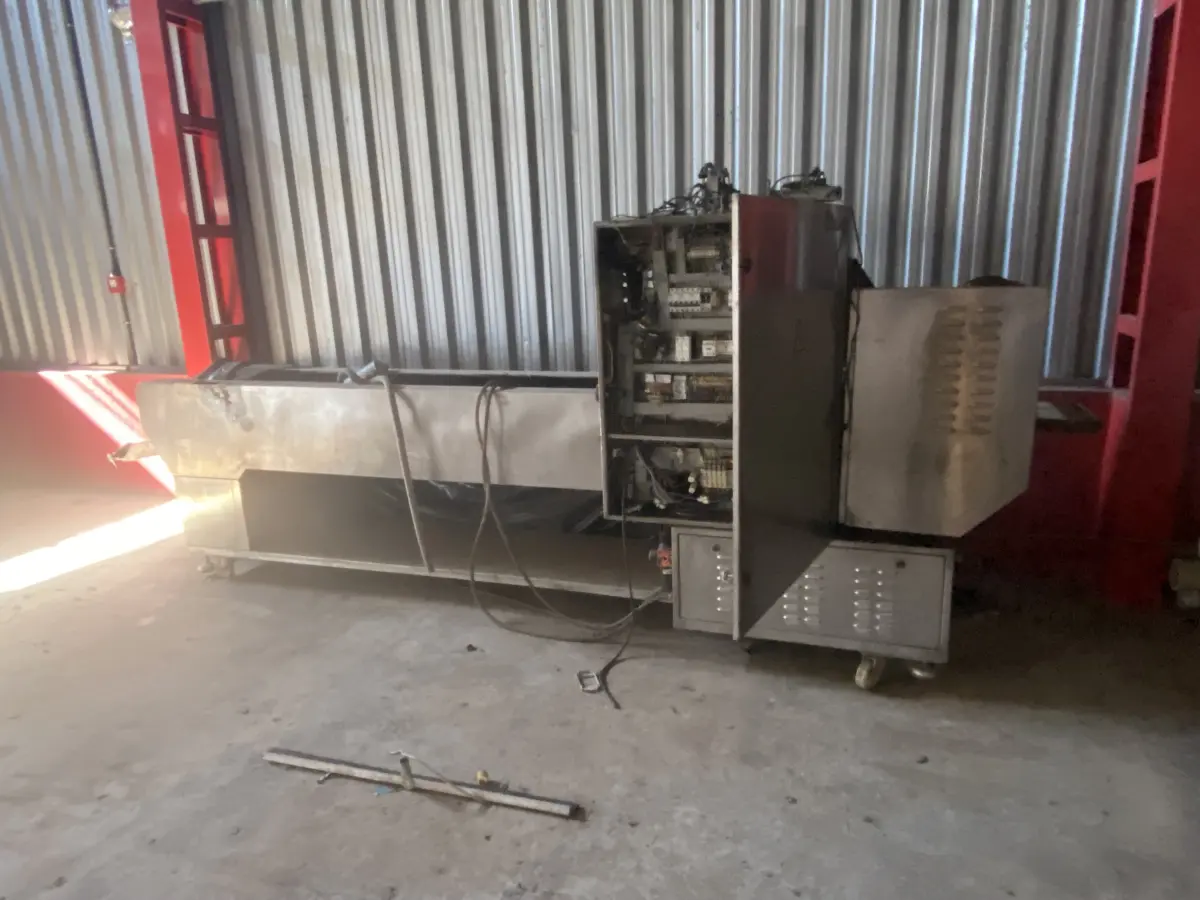 LOTE 043 - sucata de carimbadeira