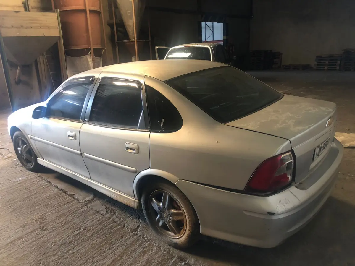 LOTE  - VEÍCULO GM/VECTRA CD 2000