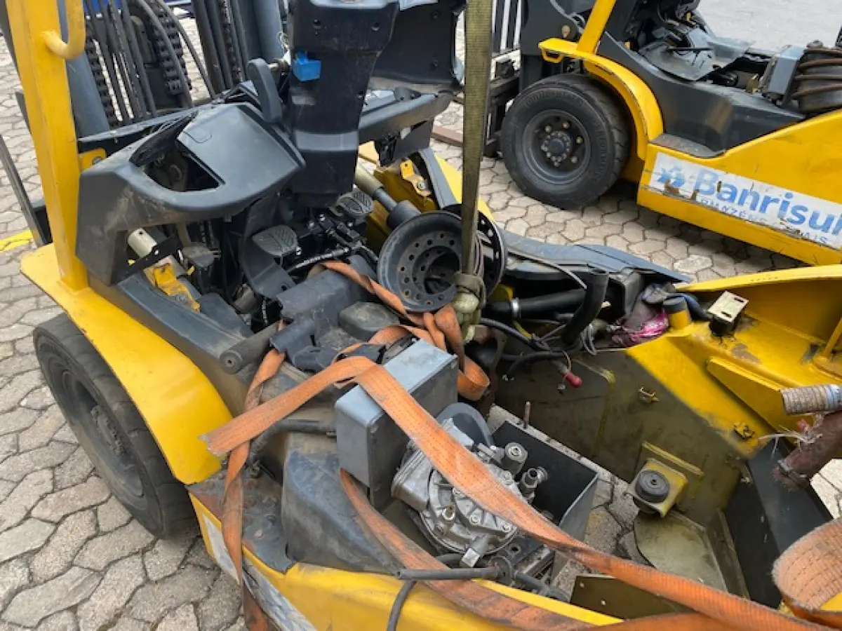 LOTE 002 - Empilhadeira Still CLX25