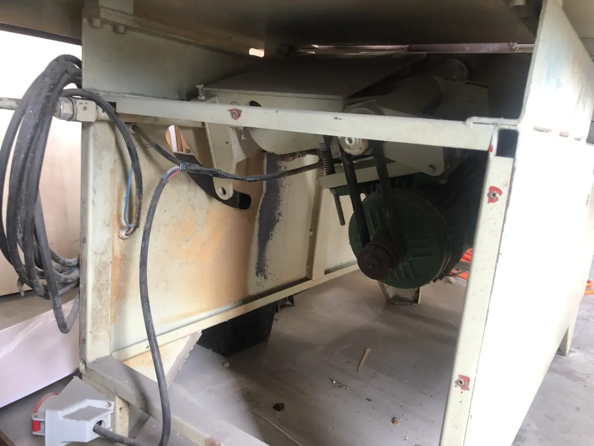 LOTE 009 - Serra circular 