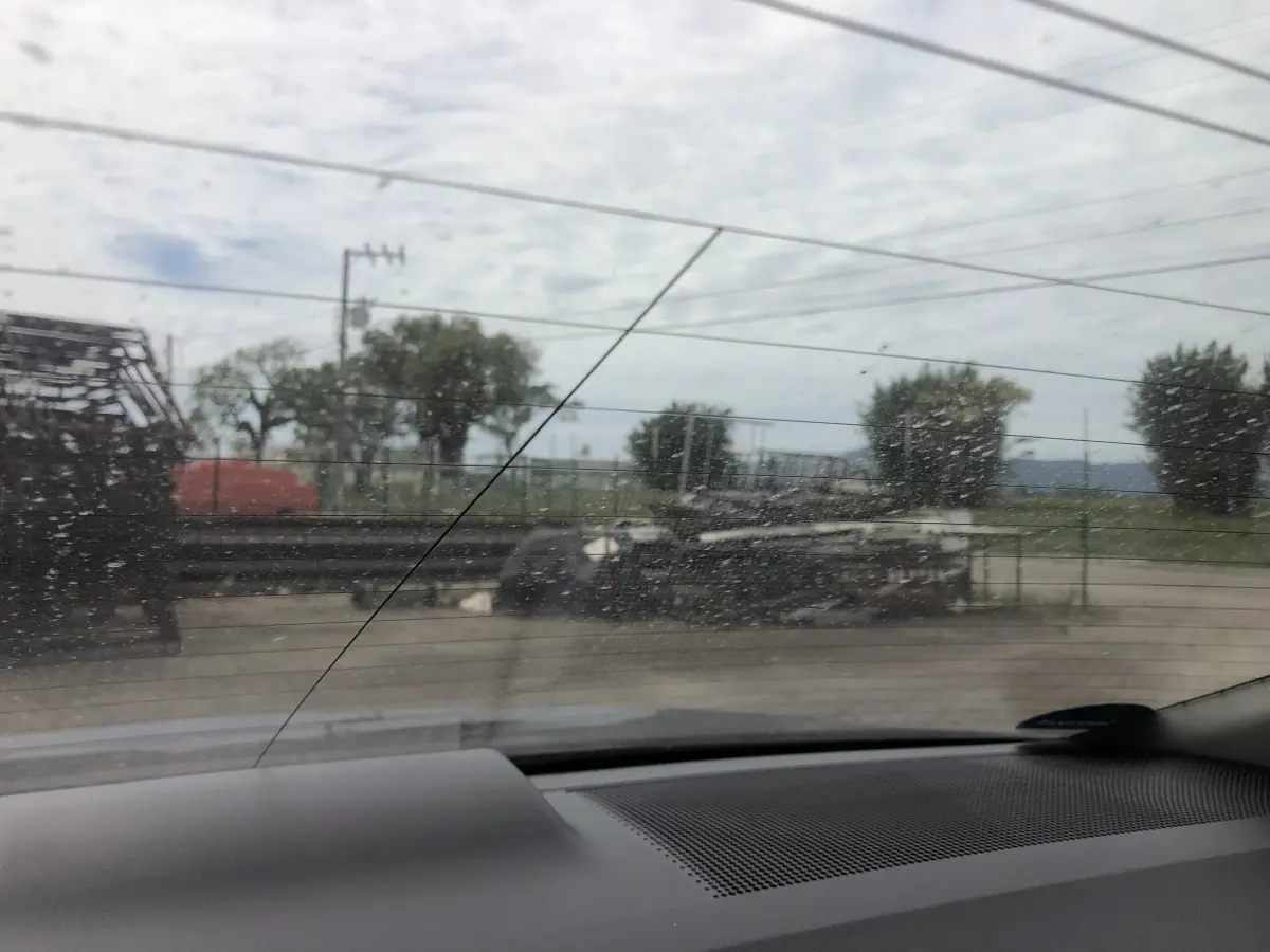 LOTE 001 - Lote de Estruturas metálicas em formato curvo e demais estruras localizados na parte externa 