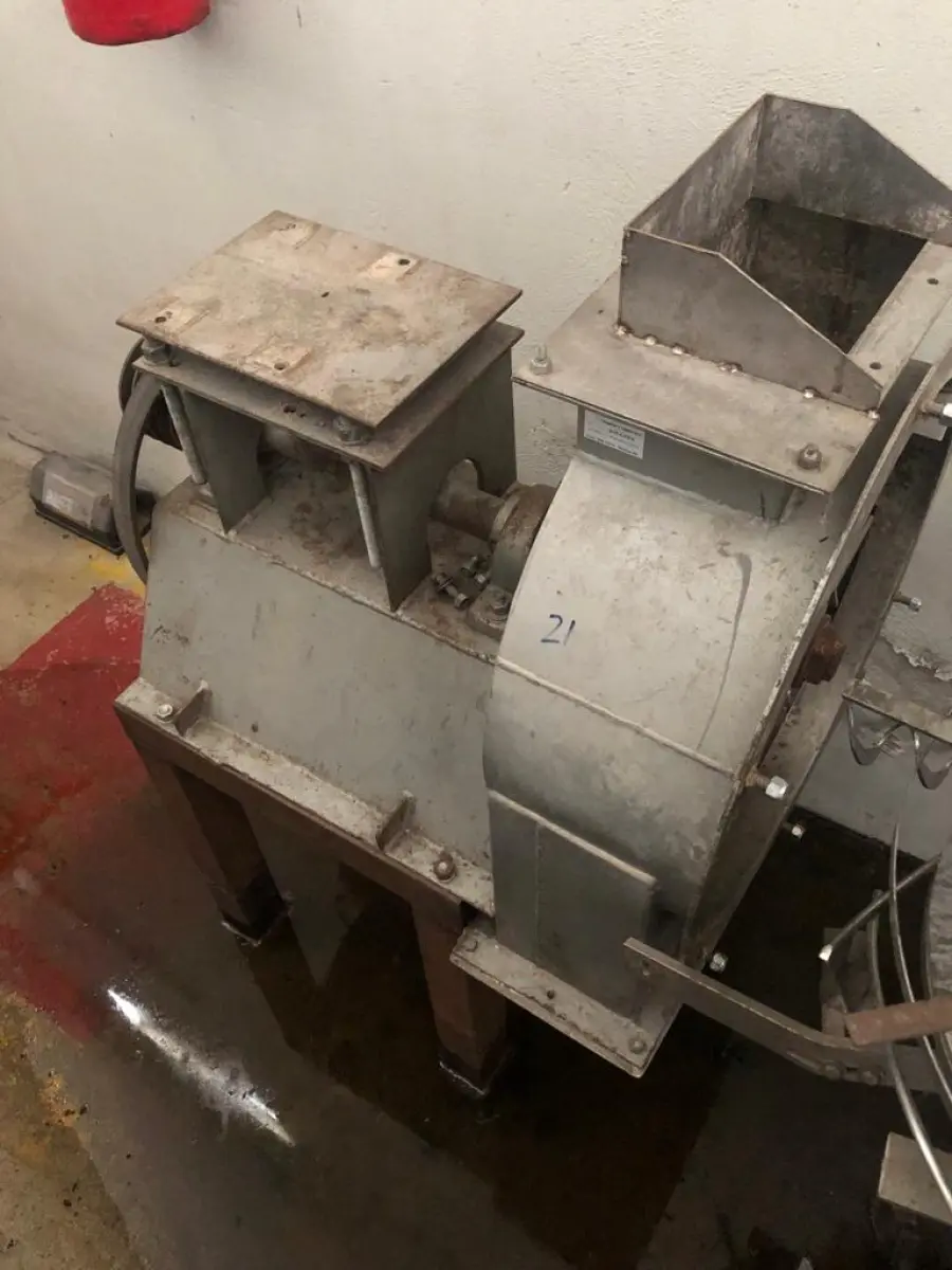 LOTE 016 - MOINHO DIÂMETRO 0,5m, ano 2009