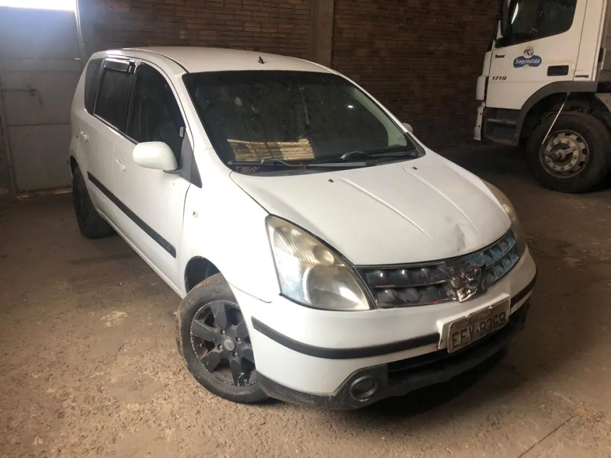 LOTE 000 - VEÍCULO NISSAN/LIVINA 10/11