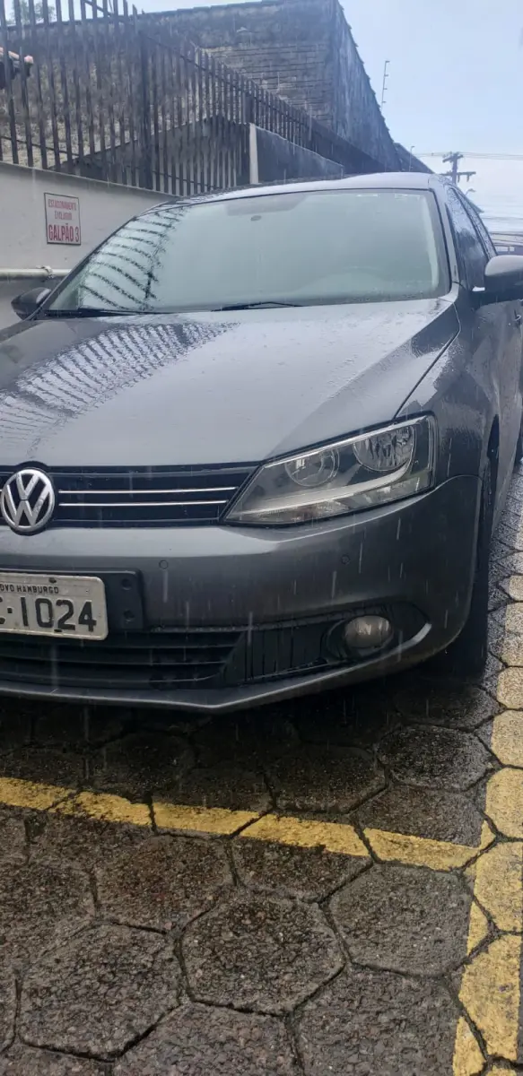 LOTE 03 - JETTA 11/11