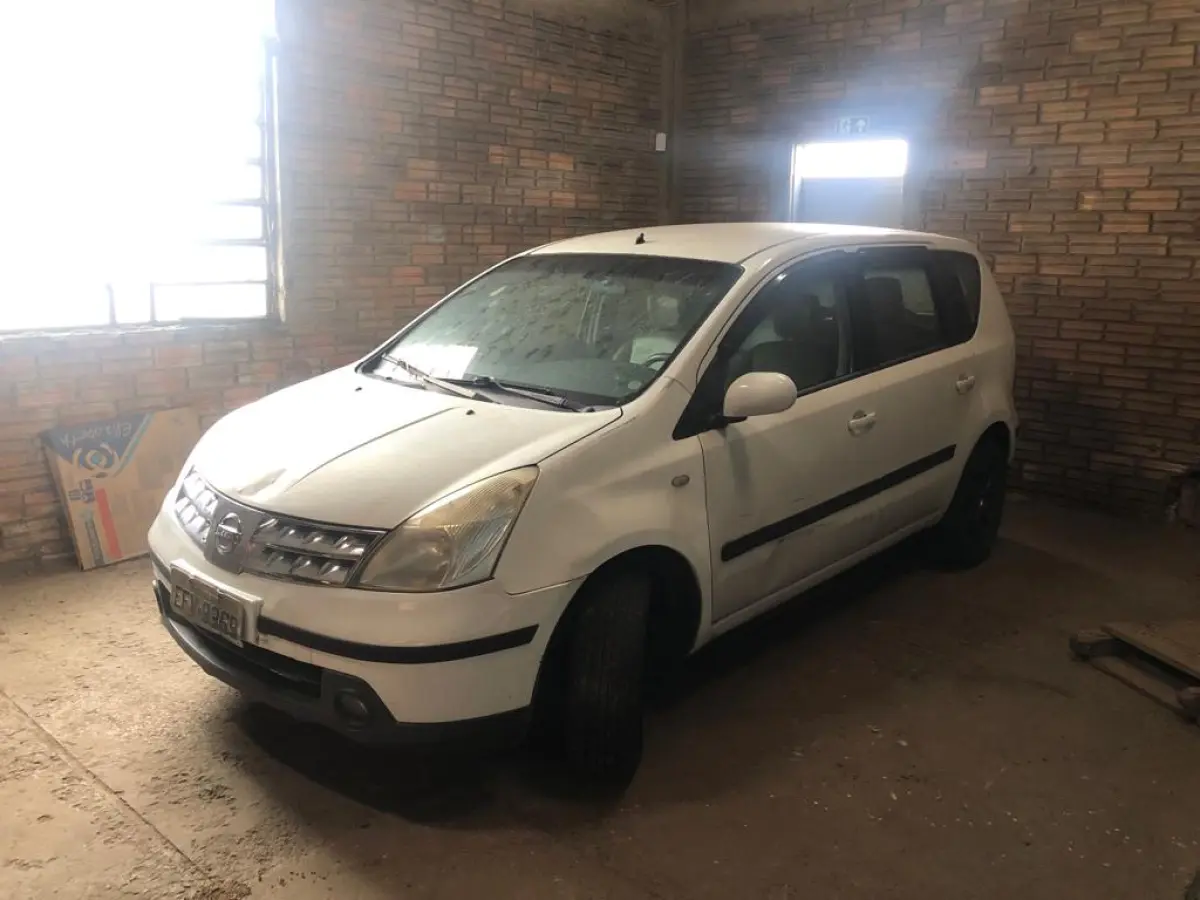 LOTE 000 - VEÍCULO NISSAN/LIVINA 10/11