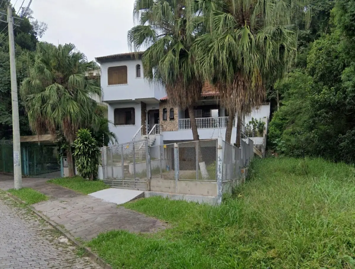 LOTE 000 - GRANDE CASA EM TERRENO 728M2 BAIRRO NONOAI