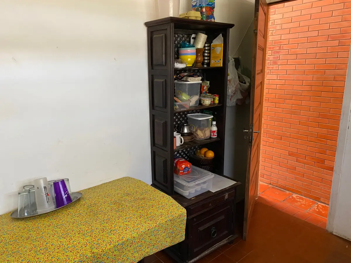 LOTE 2 - MÓVEIS DENTRO DA CASA