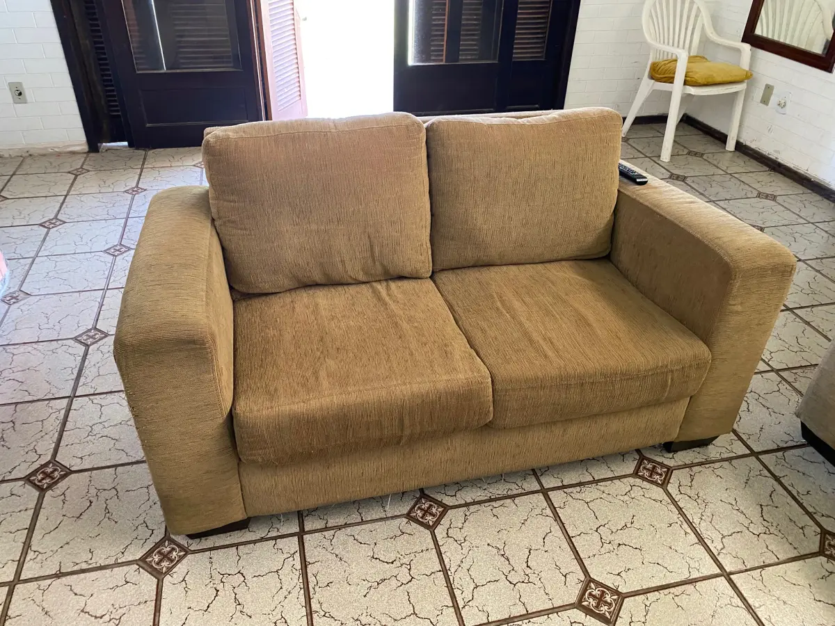 LOTE 2 - MÓVEIS DENTRO DA CASA