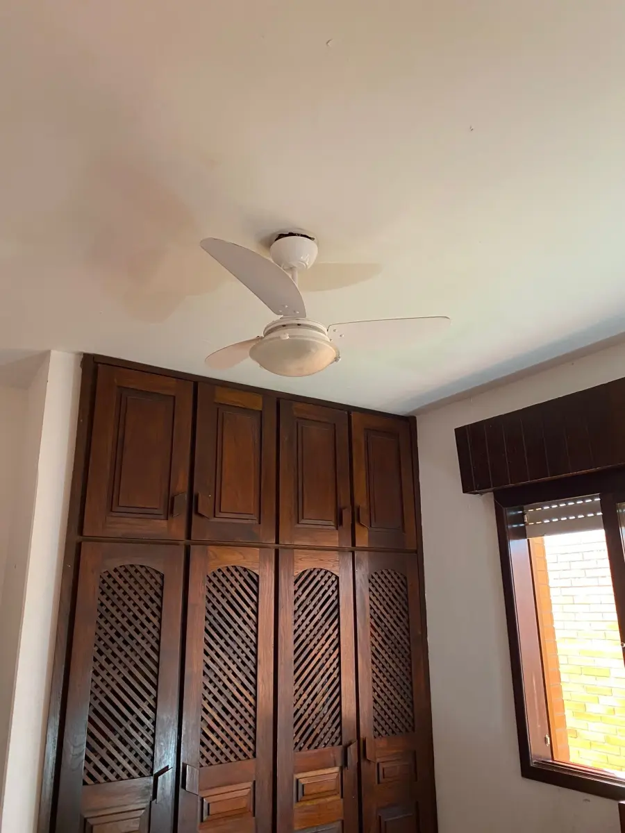 LOTE 2 - MÓVEIS DENTRO DA CASA