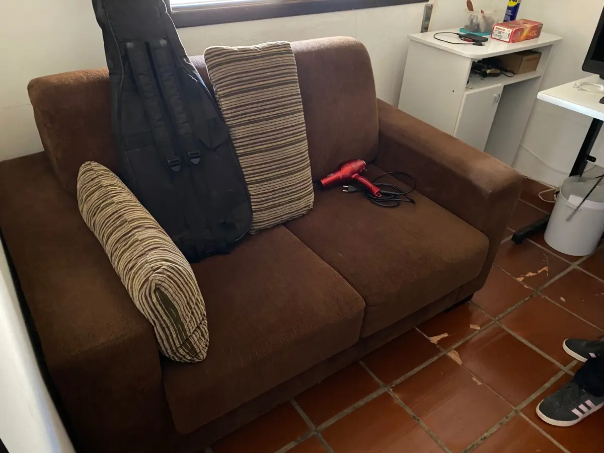 LOTE 2 - MÓVEIS DENTRO DA CASA