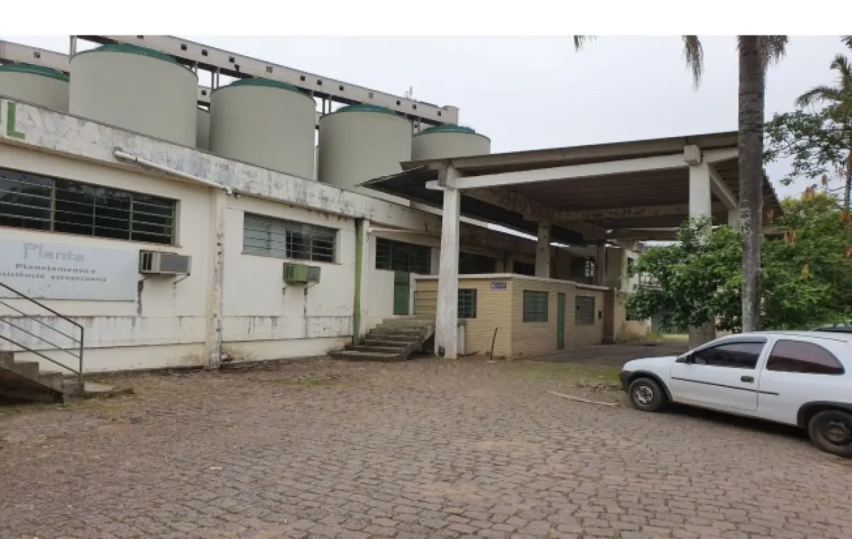 LOTE 1 - LOTE EMGLOBADO DE TODOS OS ITENS DO LEILÃO (IMOVEIS E MAQUINAS) OBS: ESSE LOTE POSSUI PREFERENCIA SOBRE OS INDIVIDUIAS