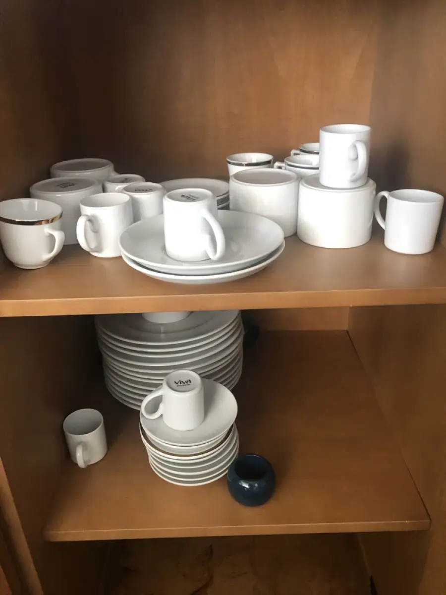 LOTE 001 - LOTE 1A STALKING HORSE. PRÉDIO E ALGUNS ITENS, ESCRITÓRIOS, REFEITÓRIO, AR CONDICIONADOS ETC