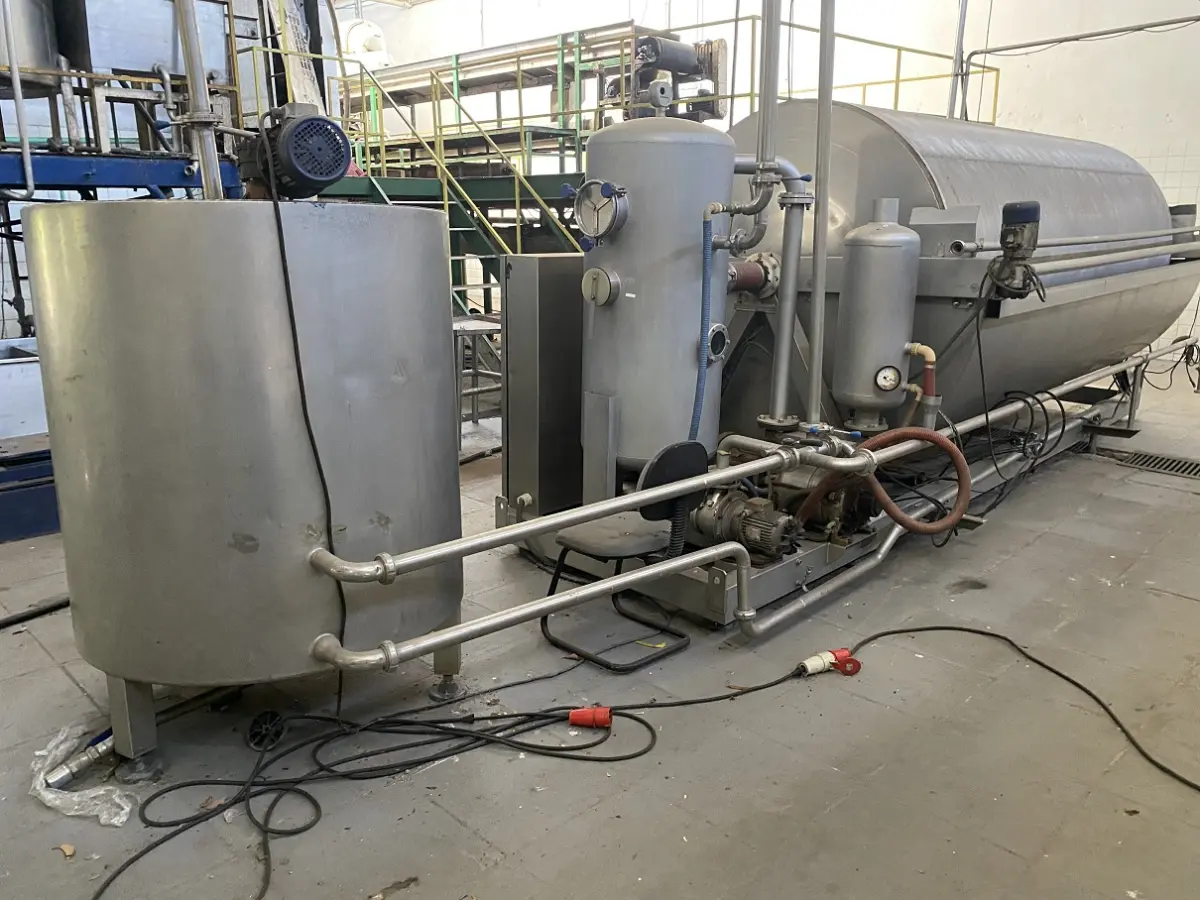 LOTE 001 - Tanques de extração de cor – Sistema de filtro à vácuo – Sistema de centrífuga e extração de óleo- Tanques de concentração – Câmara frigorífica – Tanque reservatório – etc