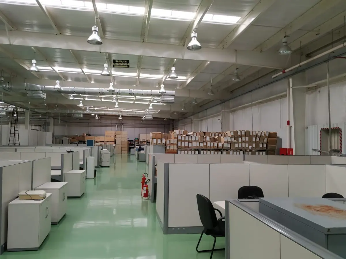 LOTE 001 - LOTE 1A STALKING HORSE. PRÉDIO E ALGUNS ITENS, ESCRITÓRIOS, REFEITÓRIO, AR CONDICIONADOS ETC