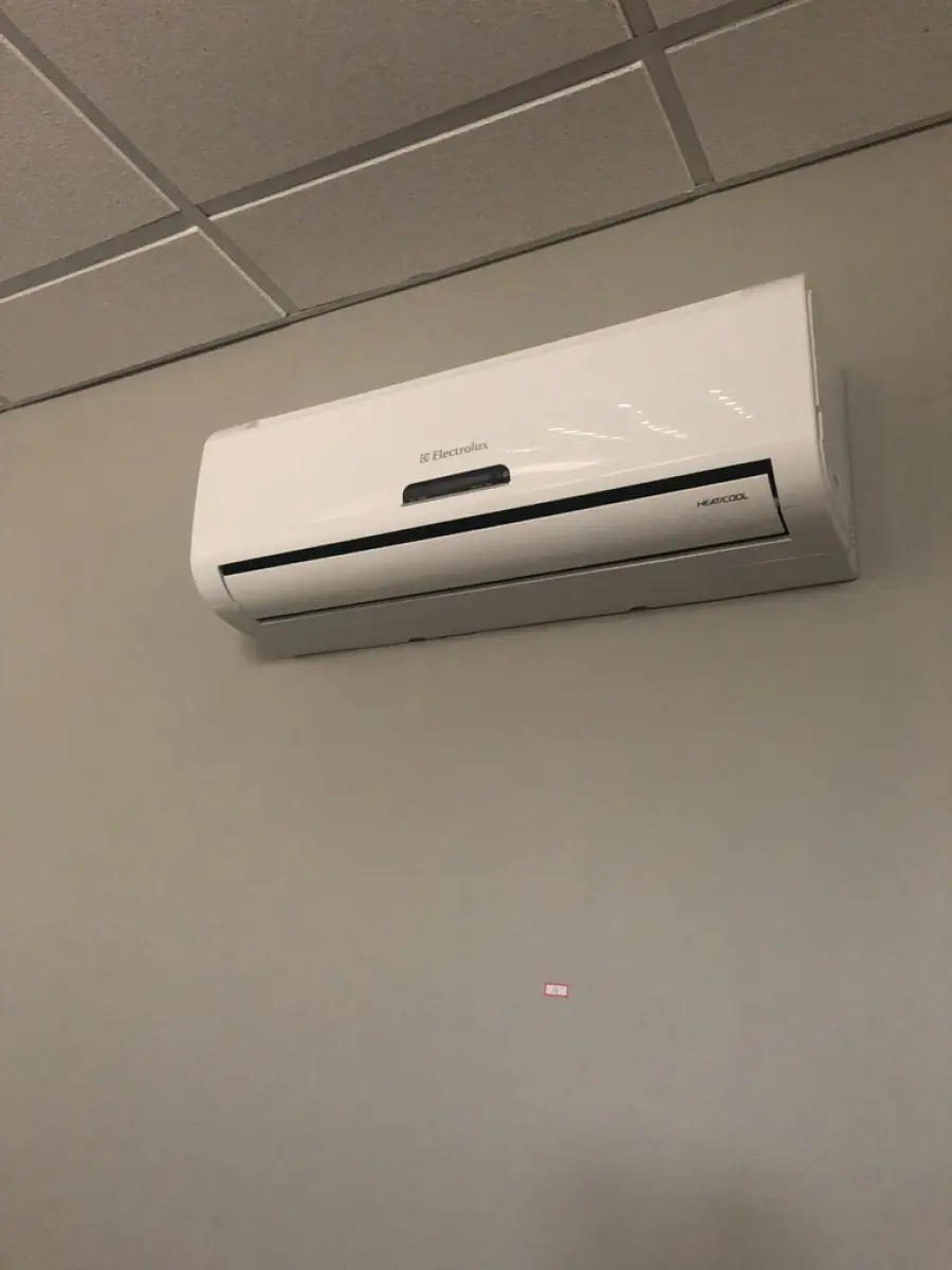 LOTE 001 - LOTE 1A STALKING HORSE. PRÉDIO E ALGUNS ITENS, ESCRITÓRIOS, REFEITÓRIO, AR CONDICIONADOS ETC