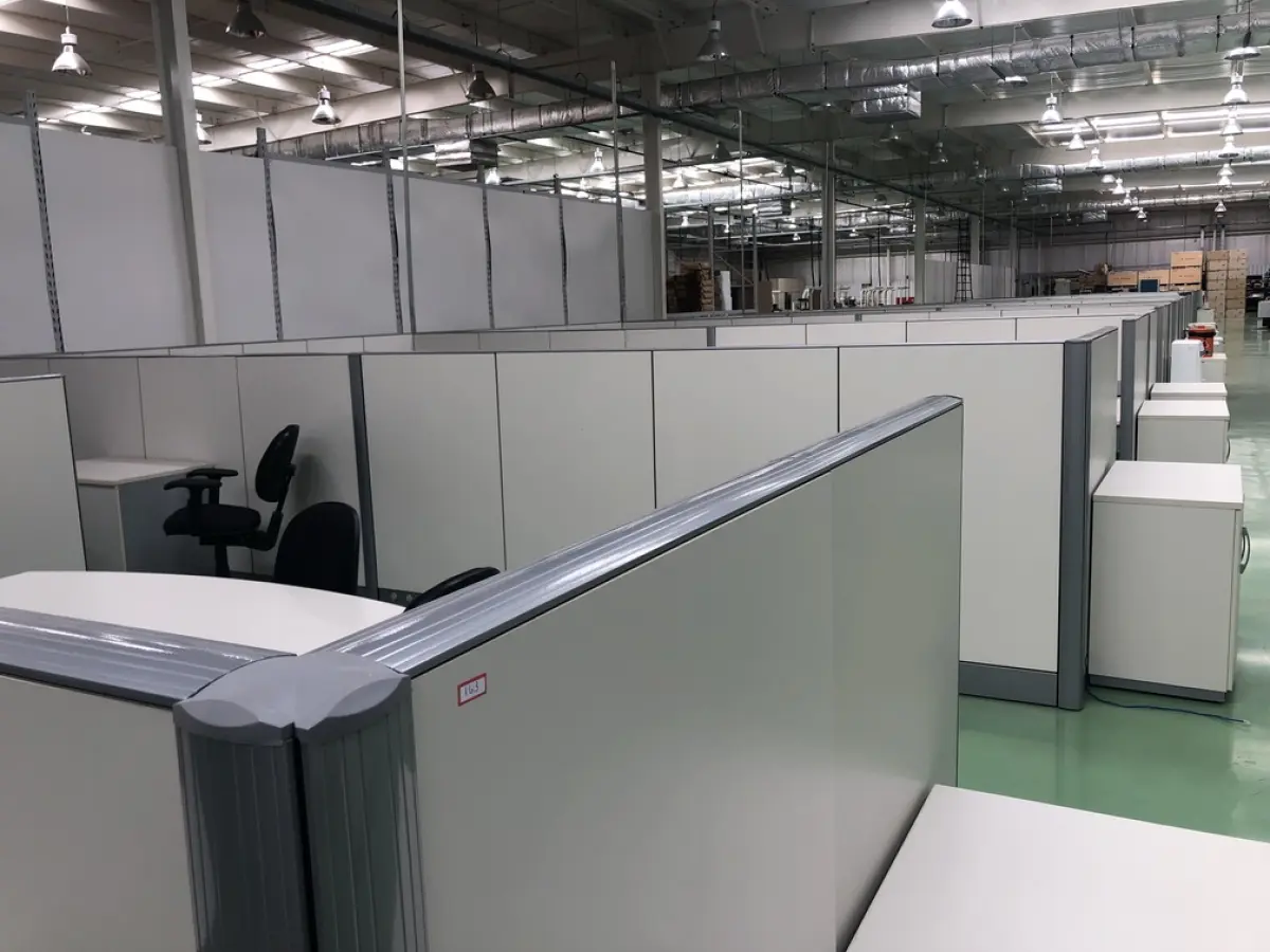 LOTE 001 - LOTE 1A STALKING HORSE. PRÉDIO E ALGUNS ITENS, ESCRITÓRIOS, REFEITÓRIO, AR CONDICIONADOS ETC