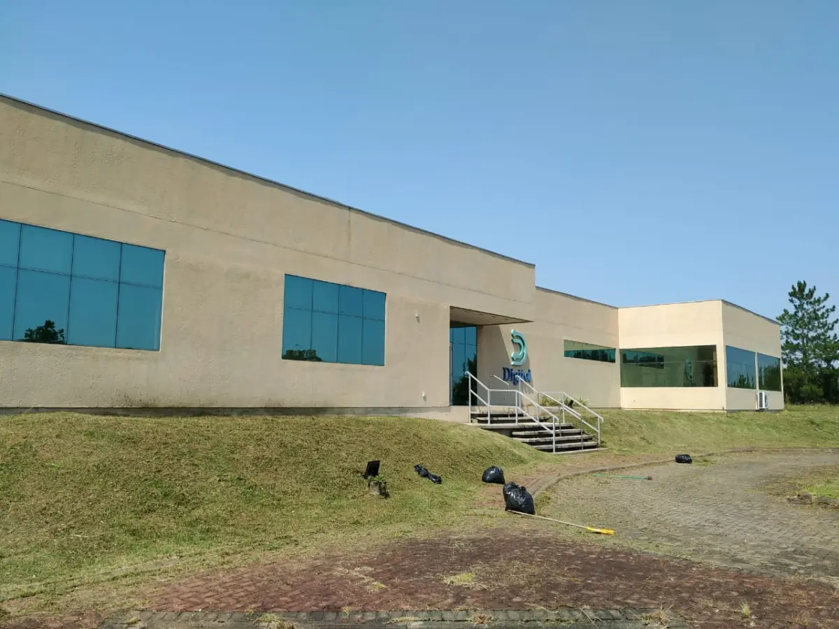 LOTE 001 - LOTE ENGLOBADO DE IMÓVEL E TODOS MÓVEIS E EQUIPAMENTOS