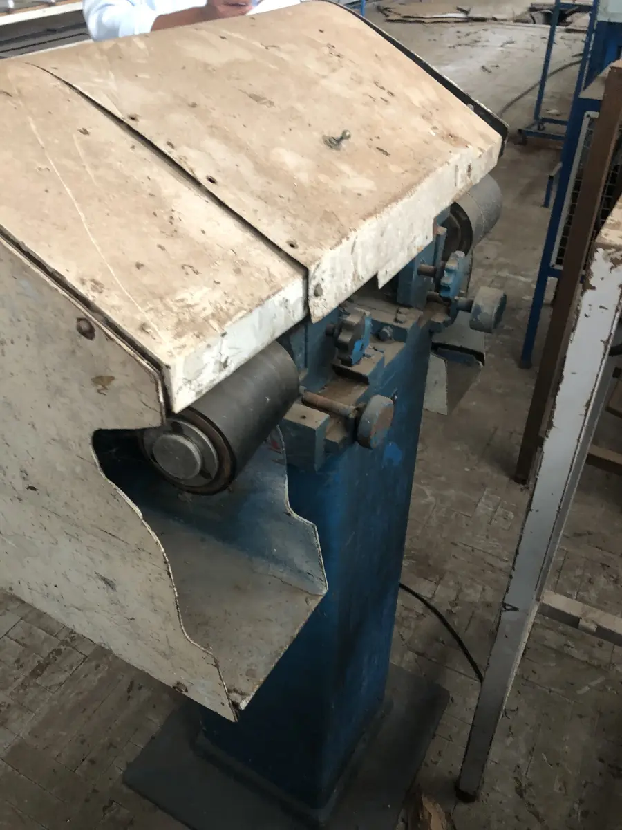 LOTE 042 - escova dupla