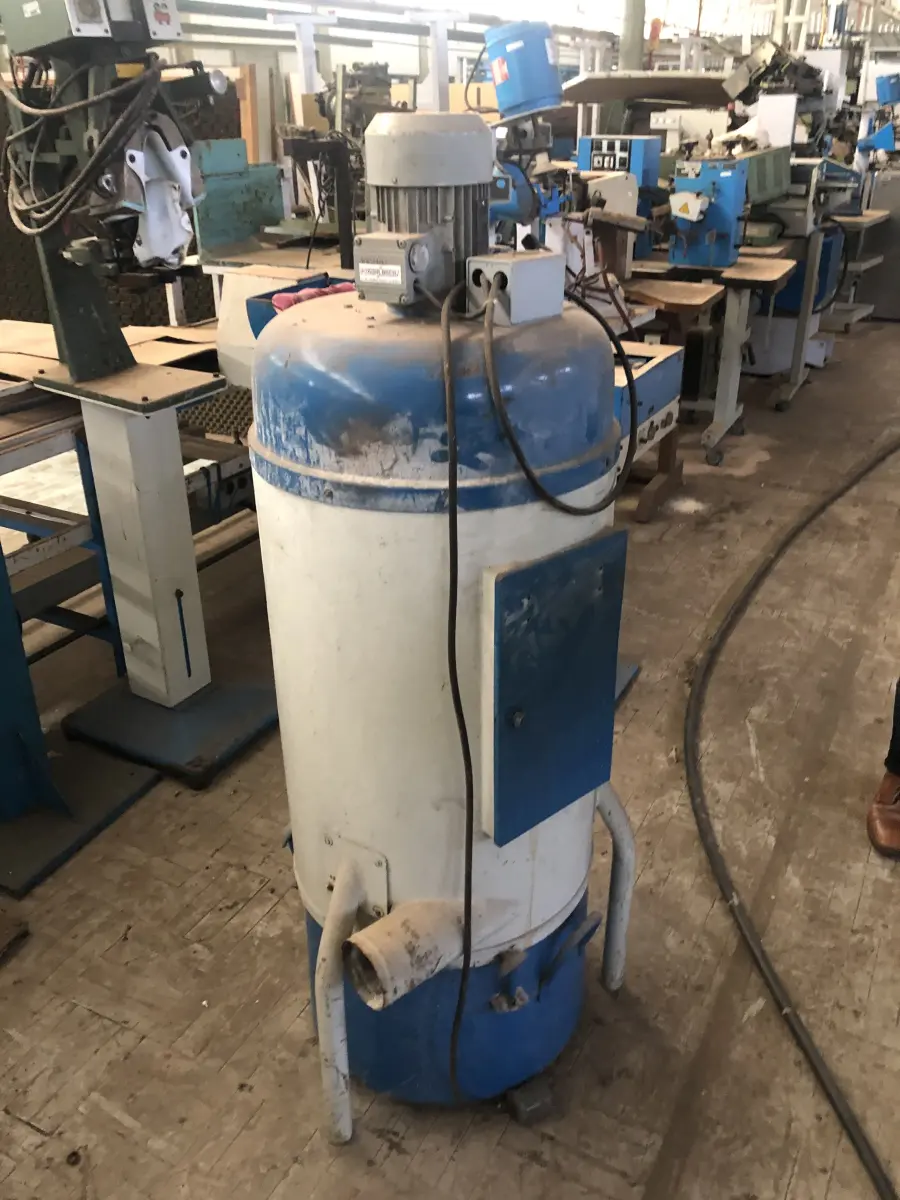 LOTE 064 - coletor de pó