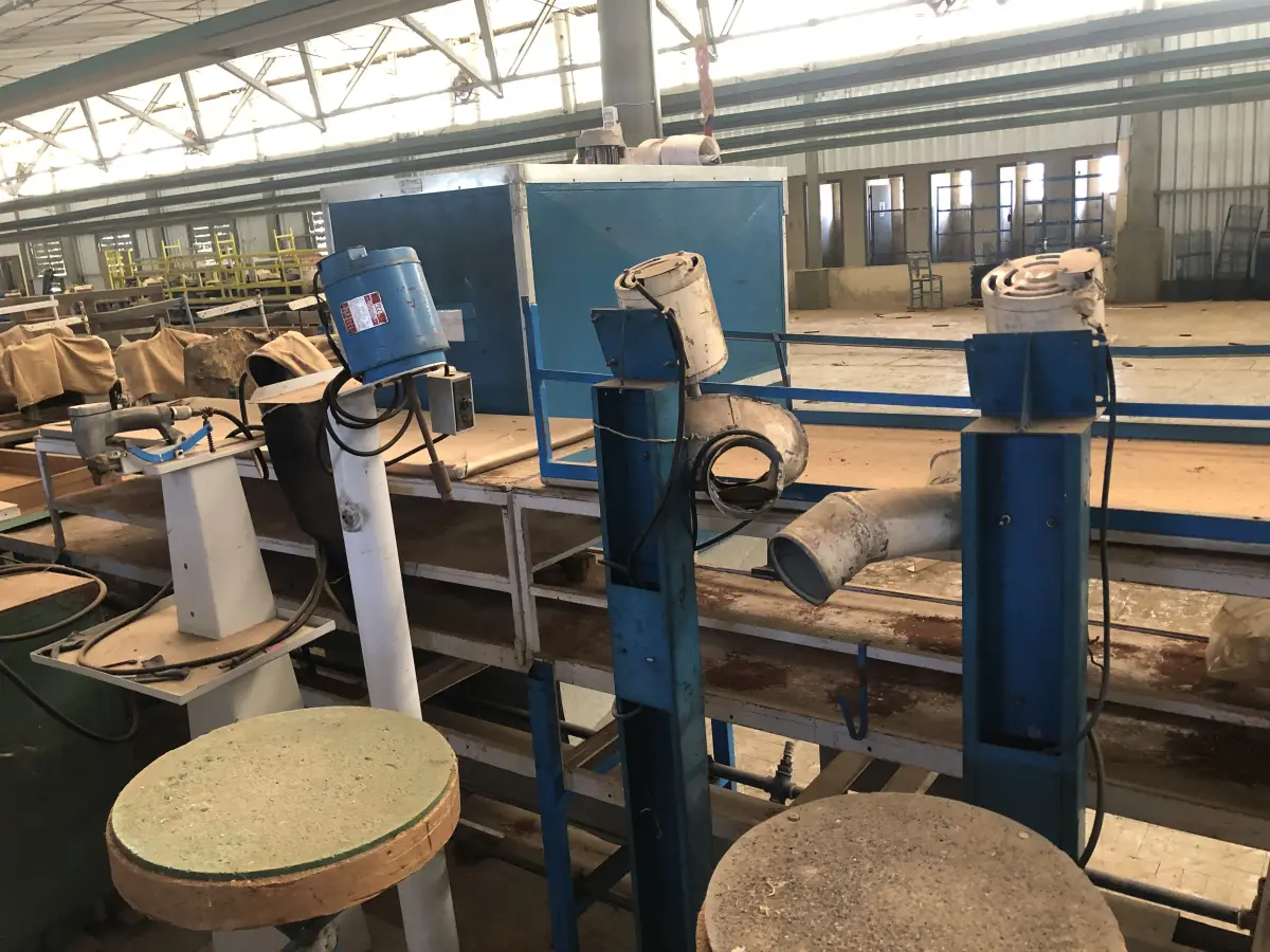 LOTE 071 - 3 lixadeiras bonecas