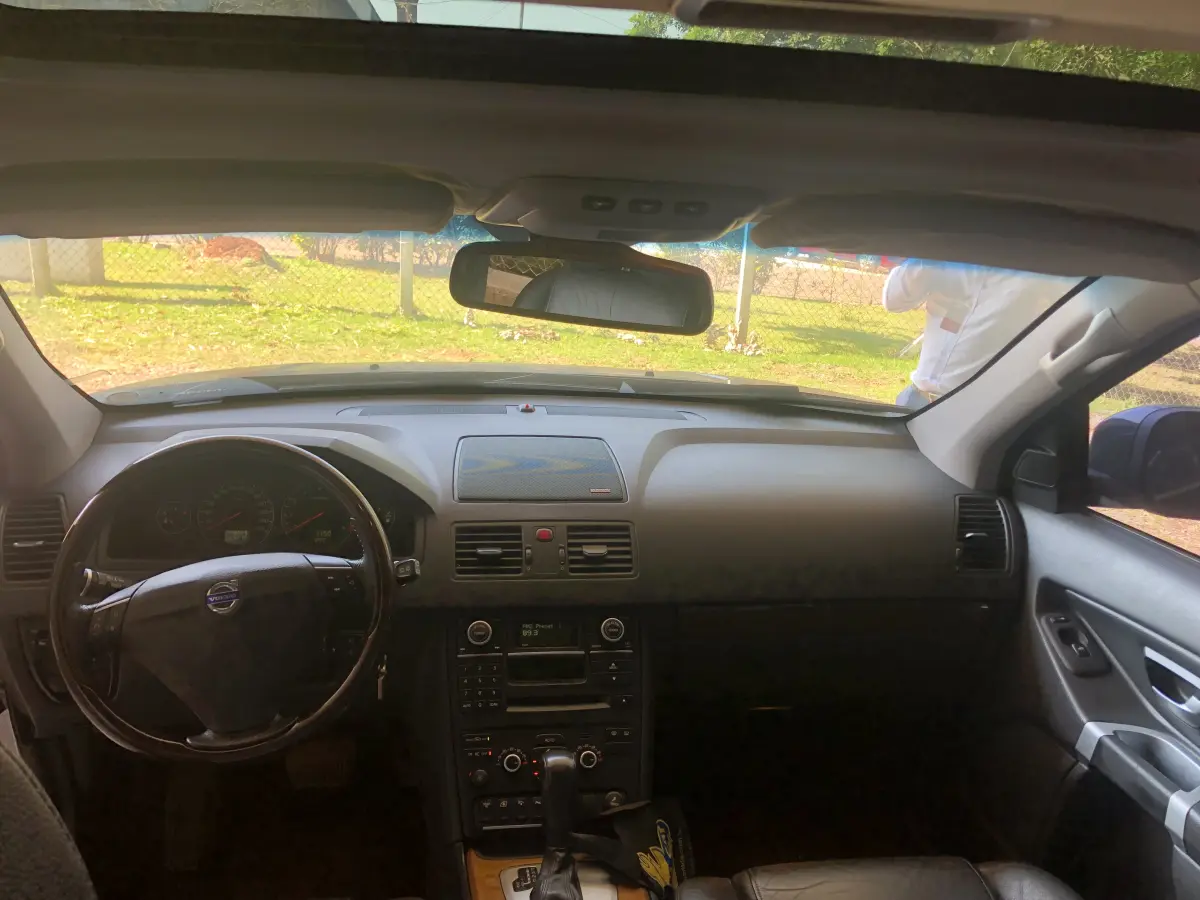 LOTE 003 - Volvo XC90 V8 AWD placa DOS7772 06/07