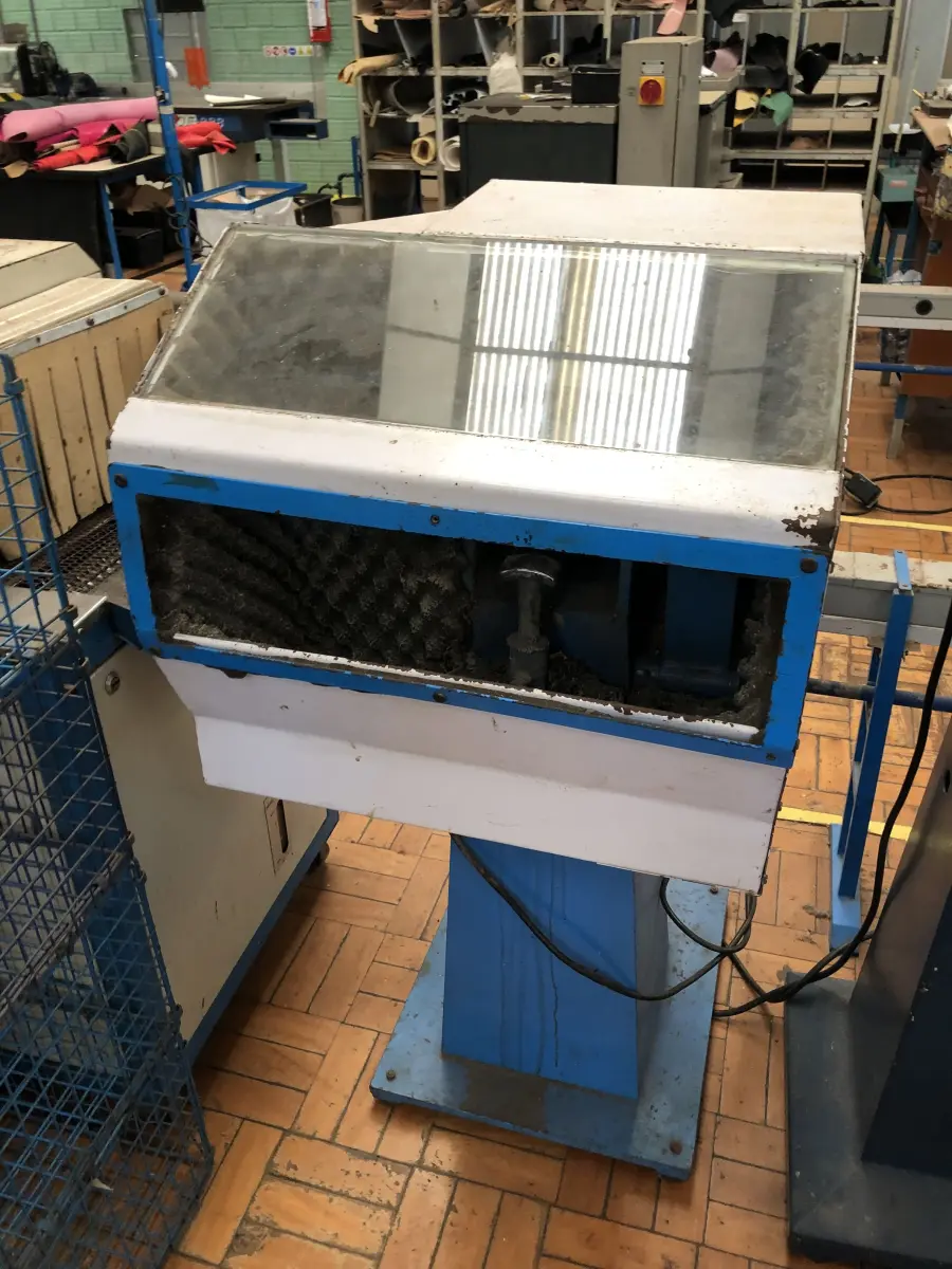 LOTE 295 - martelete 