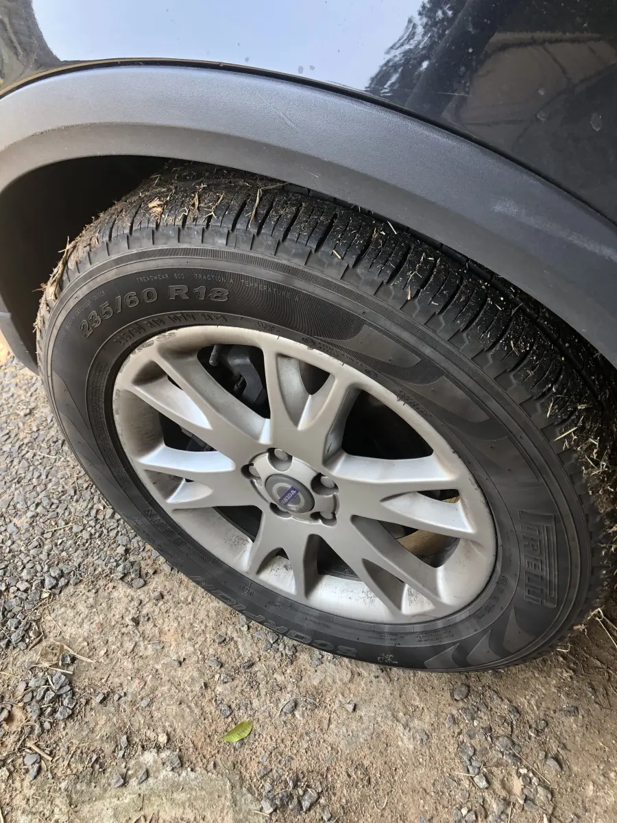 LOTE 003 - Volvo XC90 V8 AWD placa DOS7772 06/07