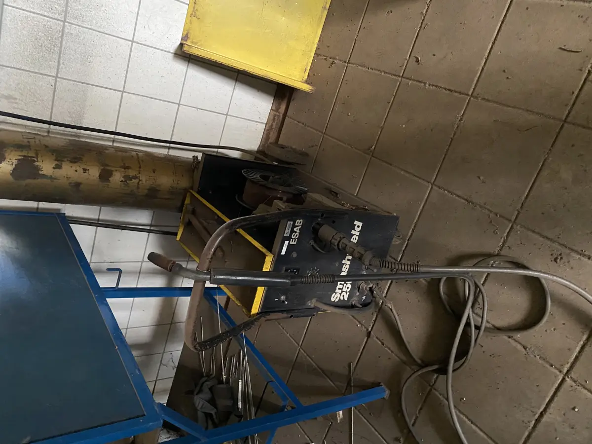 LOTE 488 - Aparelho de solda mig Esab 