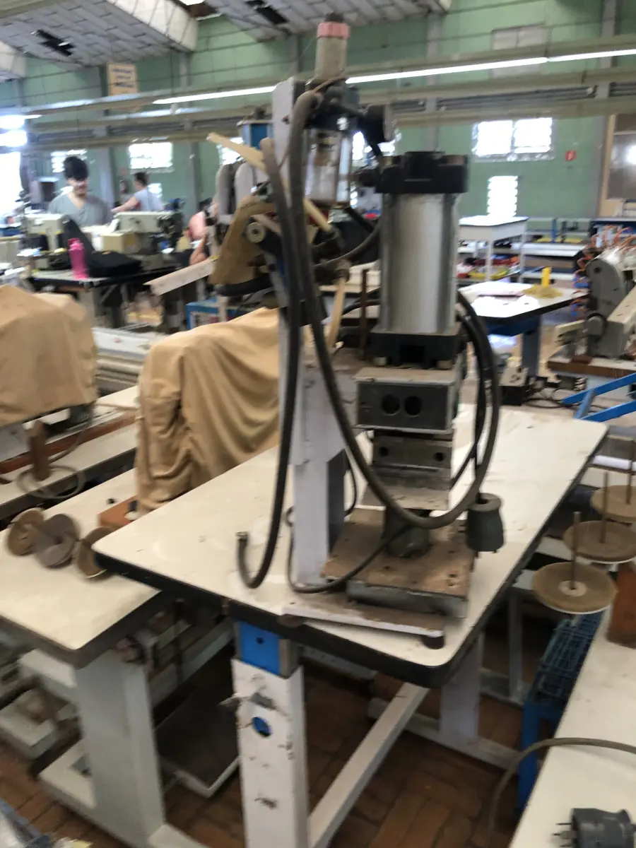 LOTE 324 - 2 prensas