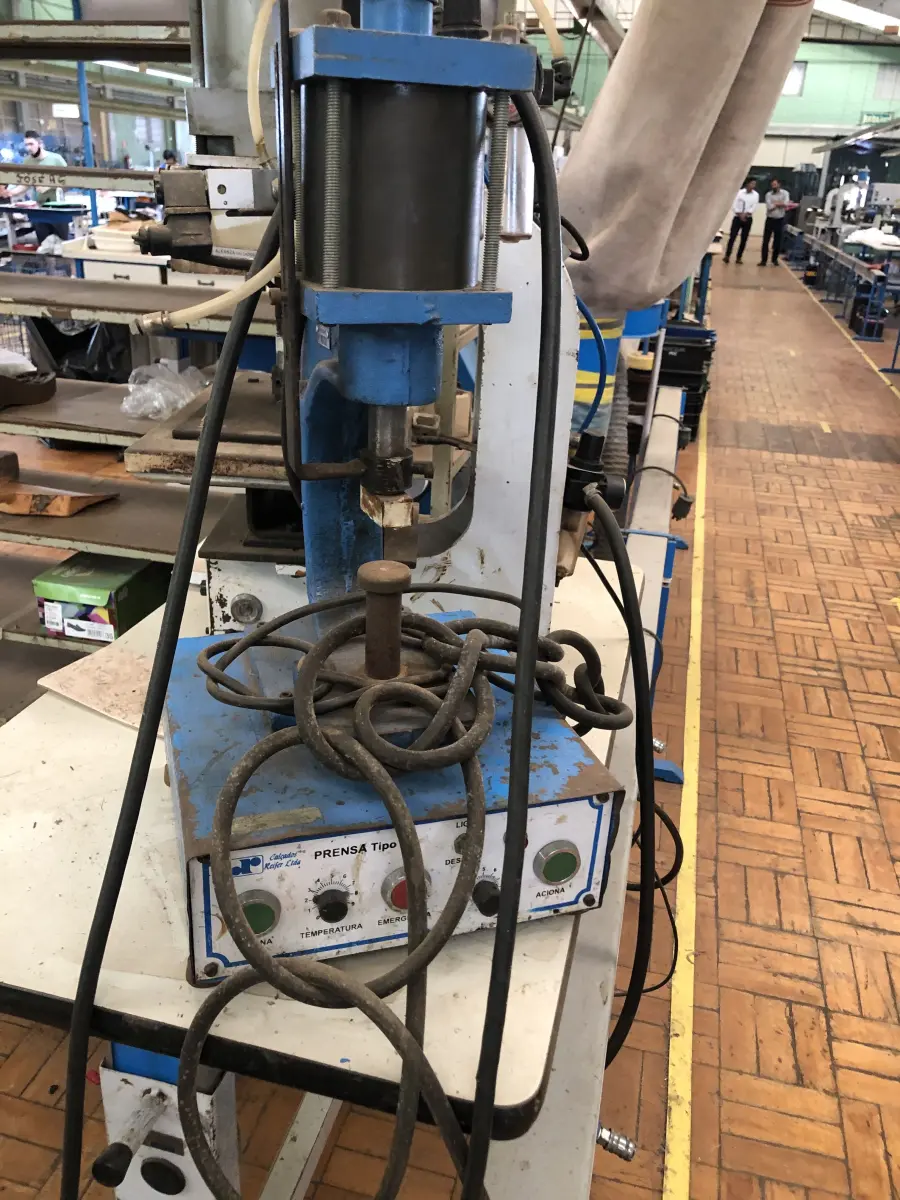 LOTE 317 - 3 prensas