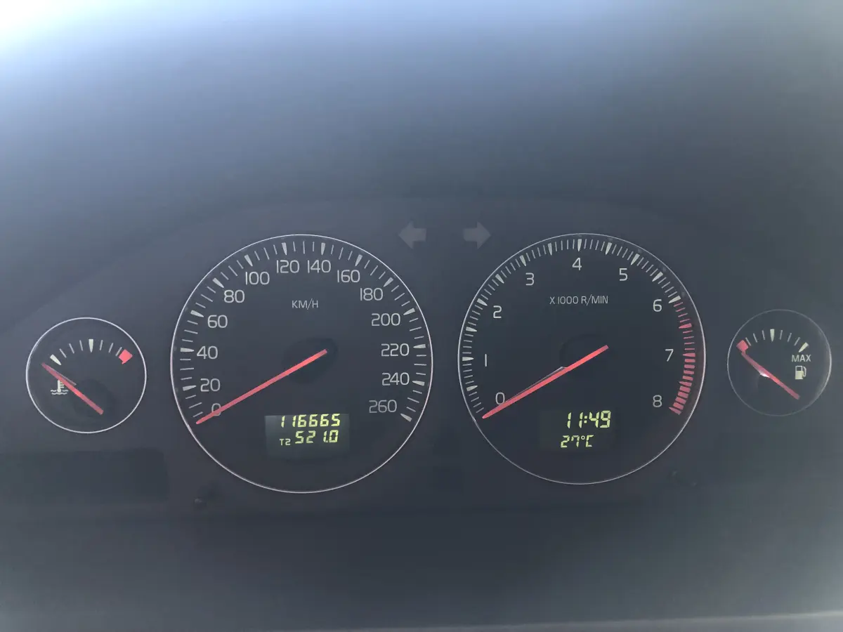 LOTE 003 - Volvo XC90 V8 AWD placa DOS7772 06/07