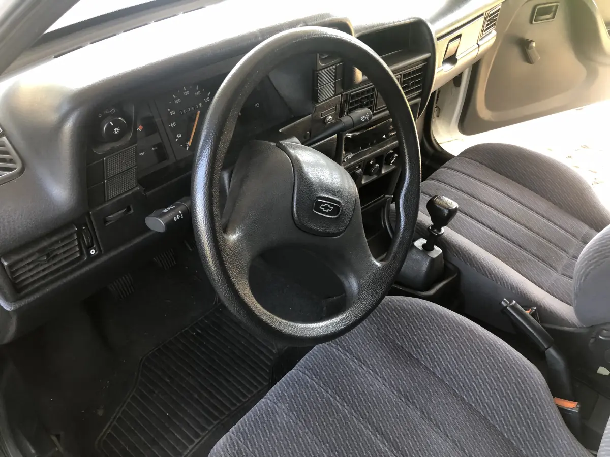 LOTE 001 - GM Kadett Ipanema ambulância 94/95