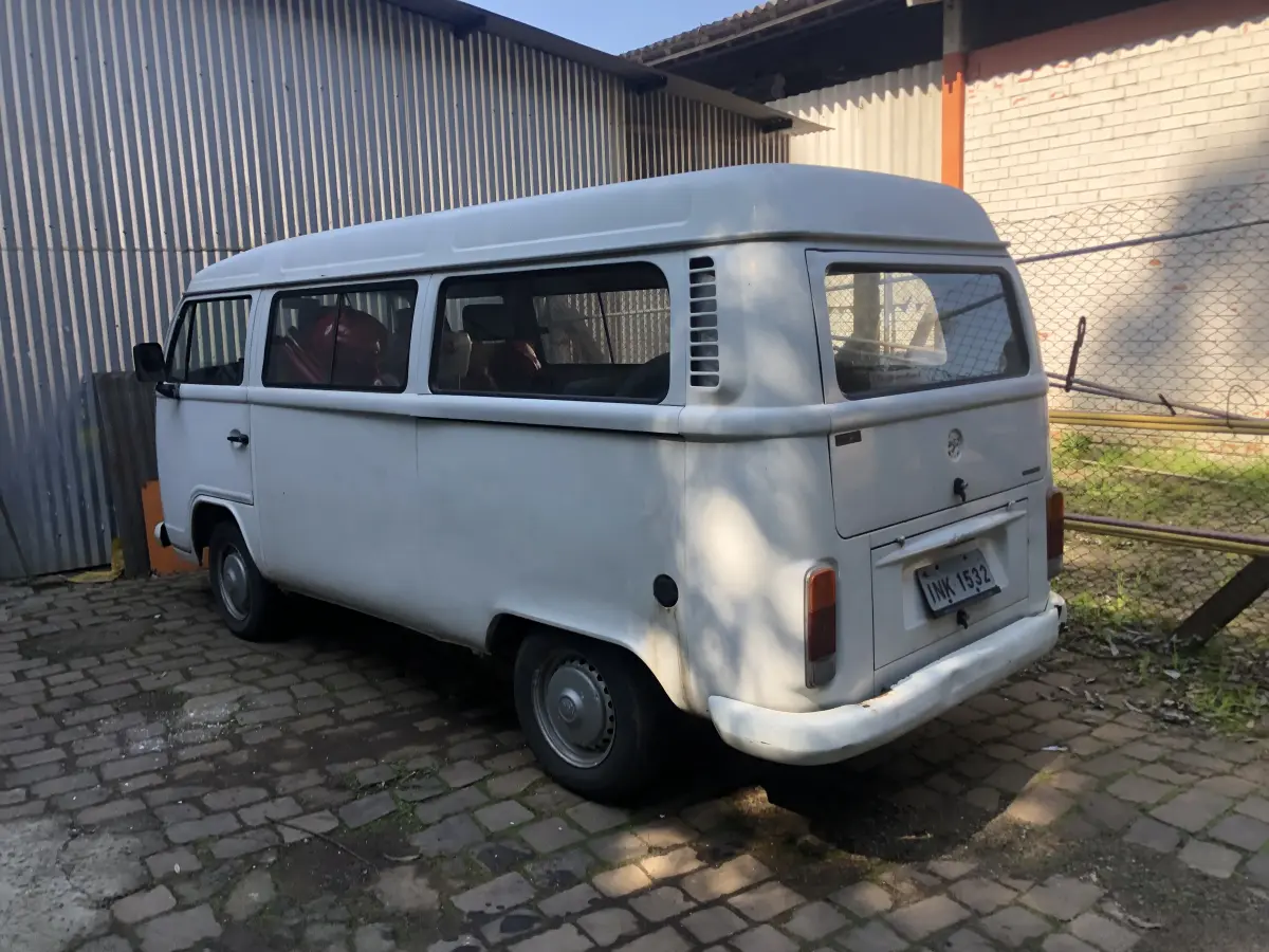 LOTE 002 - VW Kombi Placas INK 1532 06/07