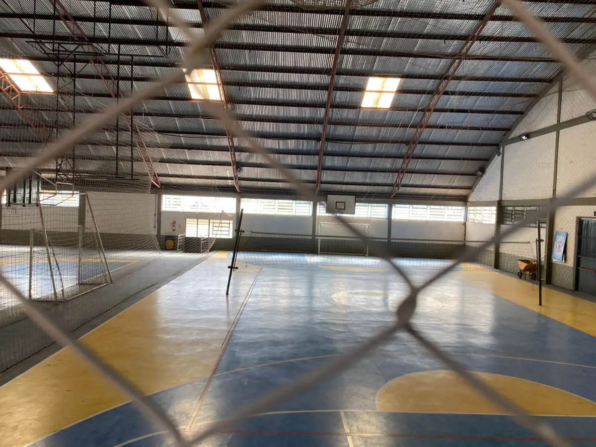 LOTE 001 - VENDA NA MODALIDADE STALKING HORSE DE IMÓVEL EM TERRENO DE 12.300M2 COM 5.150M2 CONSTRUÍDOS – ESCOLA FUNCIONANDO – QUADRA INTEIRA -  NO CENTRO DE PASSO FUNDO/RS - OBRIGATÓRIA A CONTINUAÇÃO DA ESCOLA POR NO MÍNIMO 5 ANOS - VEJA TERMO DE MANUTENÇÃO COM O LEILOEIRO