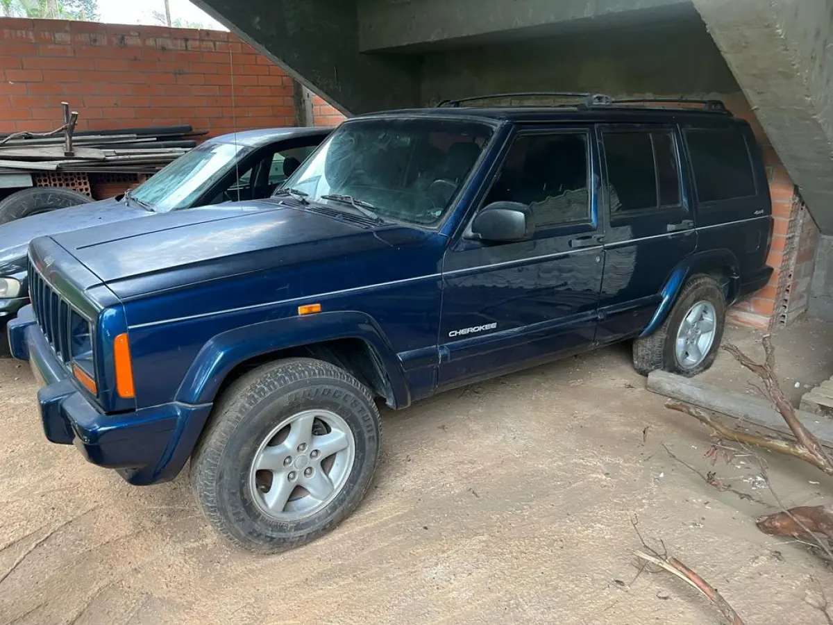 LOTE 007 - Jeep Cherokee Sport c/GNV (verificar documento) pl.DDO0868 2000/2000