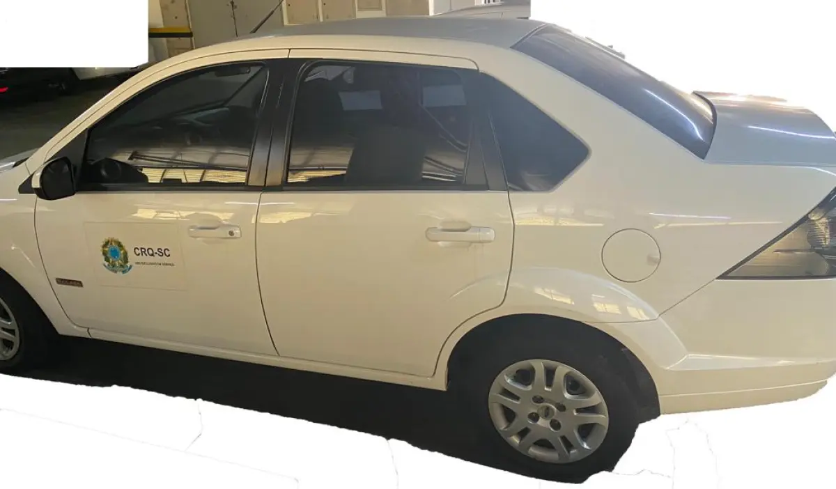 LOTE 001 - Ford, Fiesta Sedan 1.6 Flex, Ano e Modelo 2011/2012