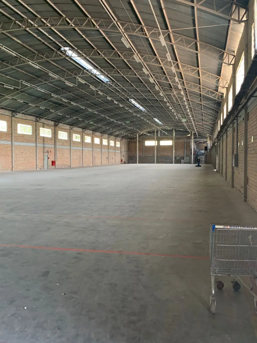 LOTE 001 - GRANDE PAVILHAO EM TERRENO DE 39.000M2 FRENTE PARA BR 280 EM JARAGUA DO SUL SC