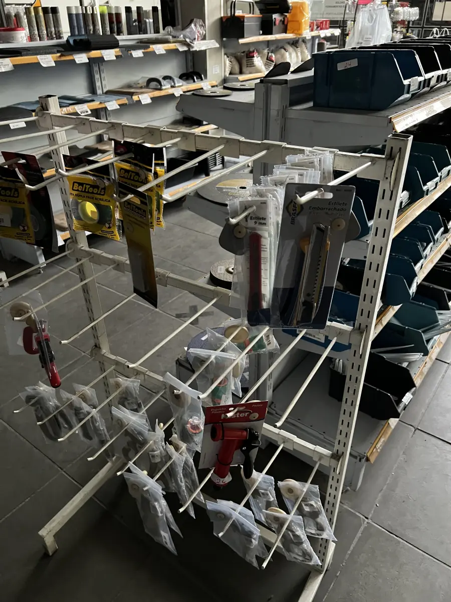 LOTE 026 - Lote com fitas dupla face, terminais para mangueira, numeros