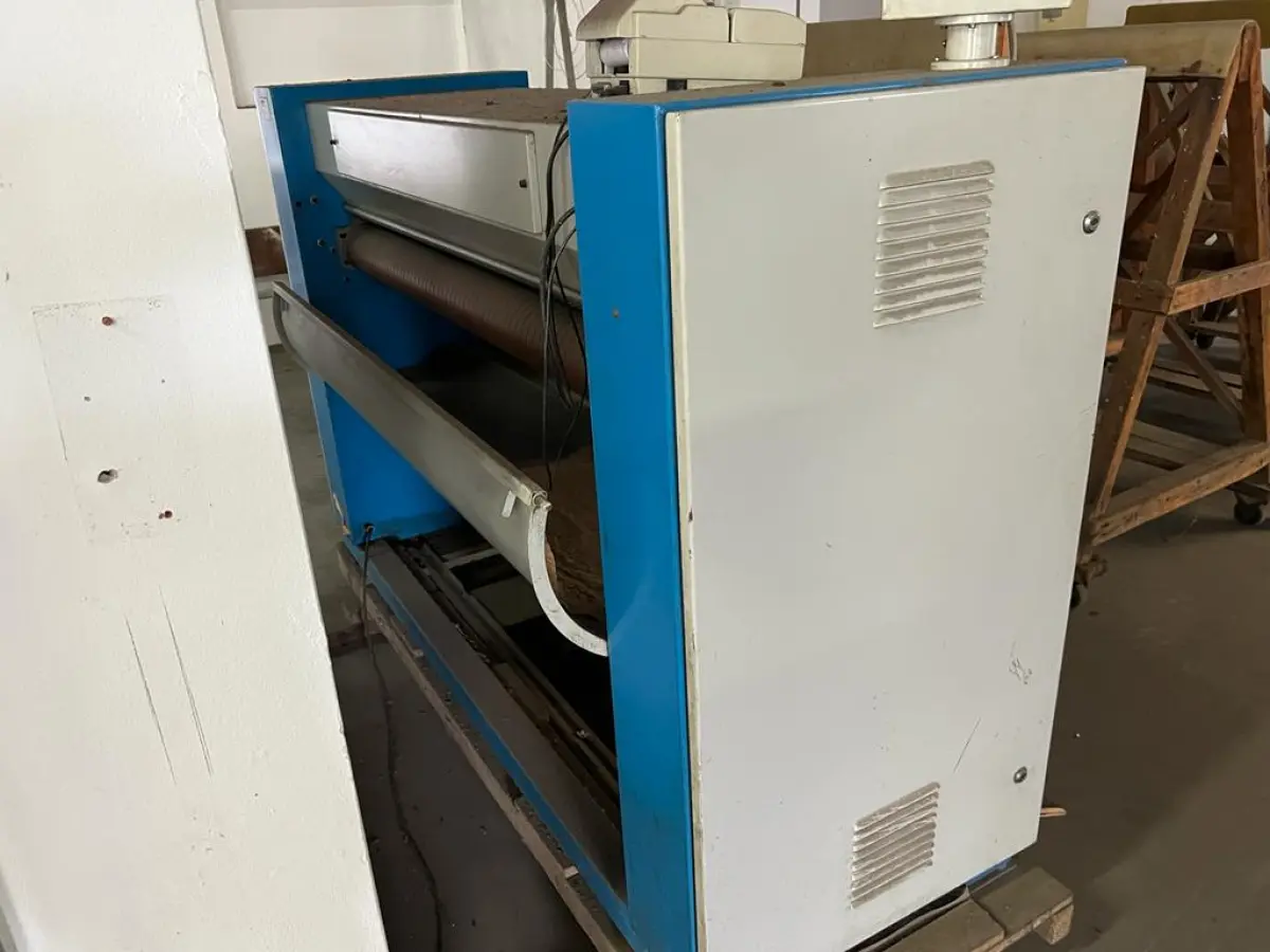 LOTE 015 - maquina de medir couros Master MMC 30