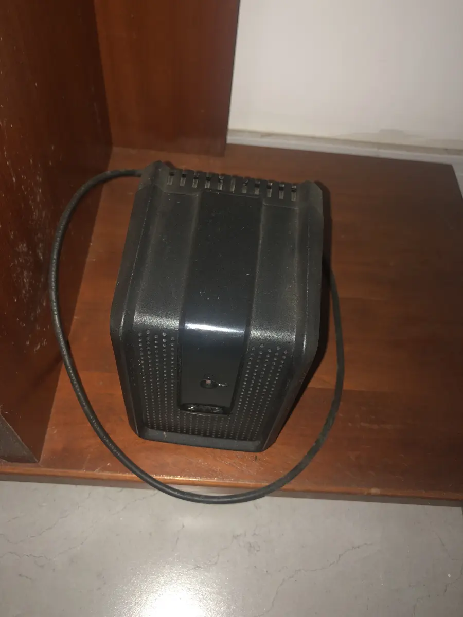 LOTE 018 - 1 estabilizador